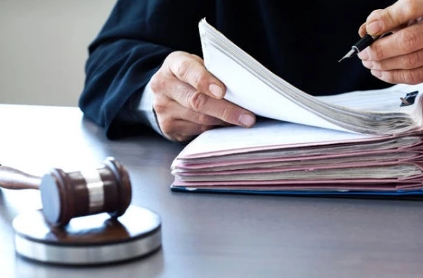 Відсторонення від роботи через відкрите кримінальне провадження: що з оплатою праці Відсторонення від роботи через відкрите кримінальне провадження: що з оплатою праці