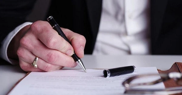 ФОП отримав свідоцтво про право на заняття нотаріальною діяльністю: чи може бути «спрощенцем» нотаріус