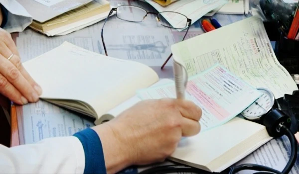 В окремих випадках паперові лікарняні видаватимуть до 1 травня 2022 року: рішення МОЗ Медзаклади видаватимуть паперові лікарняні до 1 травня 2022 року: у яких випадках