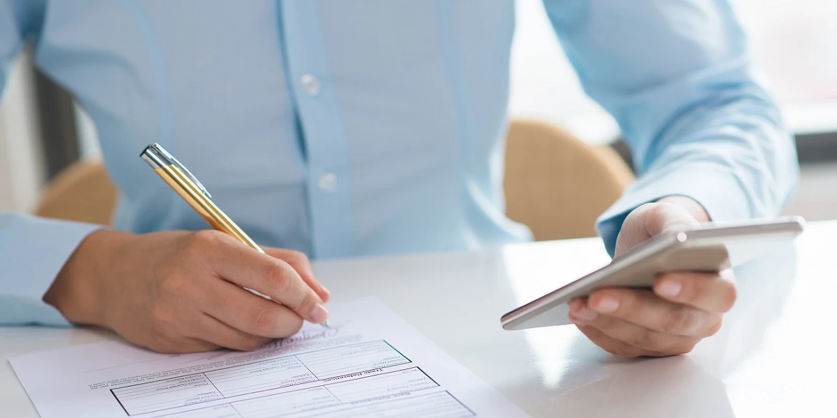 Уповноважена особа: хто може підписувати податкову звітність