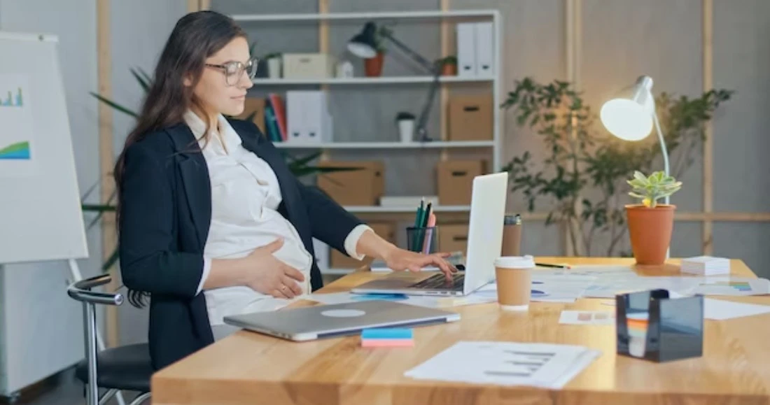 Допомога у зв’язку з вагітністю та пологами жінкам, які перебувають на обліку в центрі зайнятості