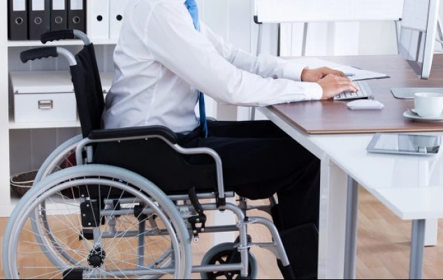 Врегулювали питання сплати штрафів роботодавцями за недотримання нормативу працевлаштування осіб з інвалідністю
