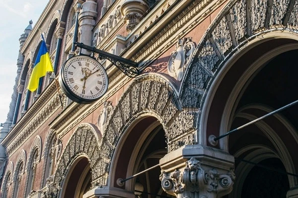 НБУ розширив транскордонні перекази для волонтерів і скоротив граничні строки ЗЕД-розрахунків НБУ розширив транскордонні перекази для волонтерів і скоротив граничні строки ЗЕД-розрахунків