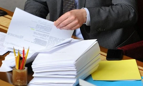 Подарунок «під ялинку» для власників КІК: законопроєкт № 4065 на підписі у Президента Подарунок «під ялинку» для власників КІК: законопроєкт № 4065 на підписі у Президента